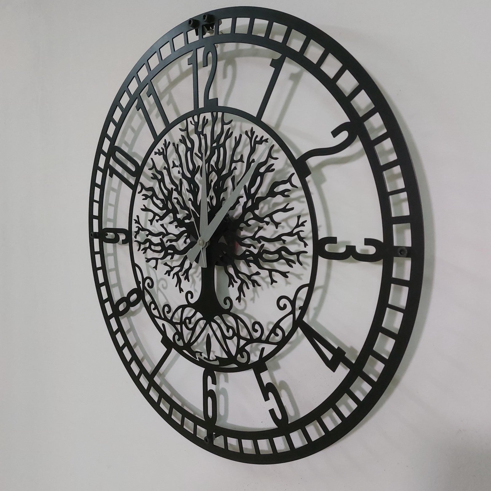 Large Metal Wall Clock 60cm – Art Deco Silent Quartz Clock for Home Decor